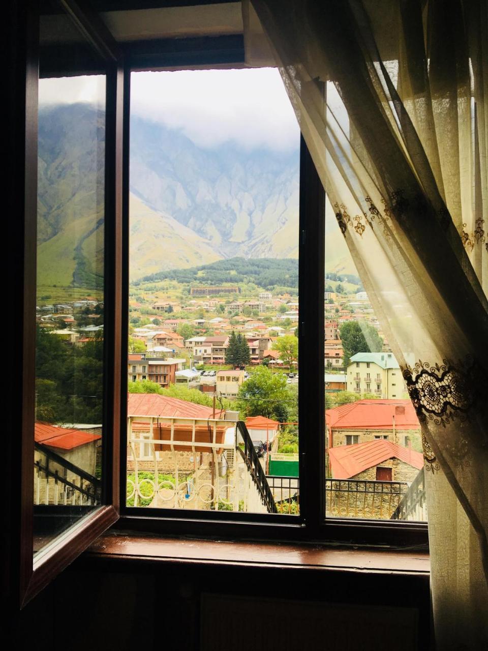 Maia'S Guest House Gergeti كازباجي المظهر الخارجي الصورة