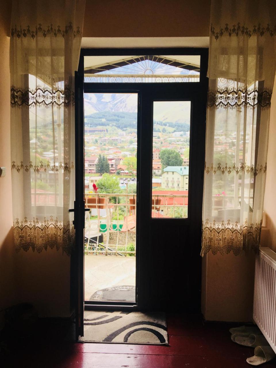 Maia'S Guest House Gergeti كازباجي المظهر الخارجي الصورة